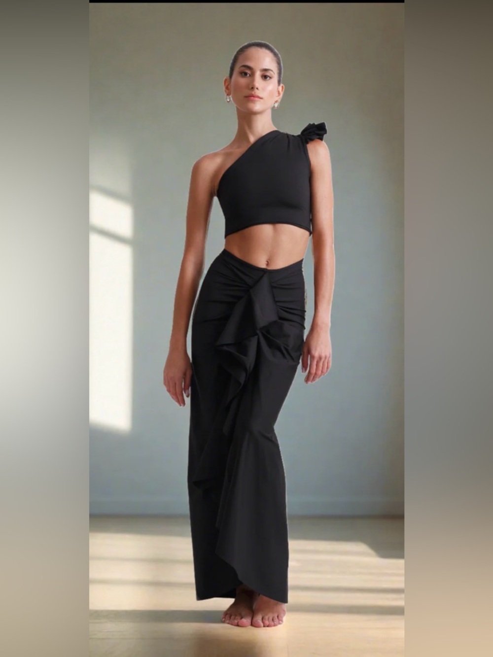 One-Shoulder Black Crop Top